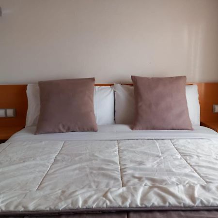 Hotel Viaurelia Montblanc Esterno foto
