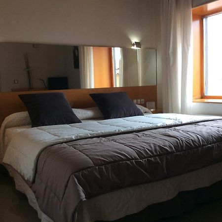 Hotel Viaurelia Montblanc Esterno foto