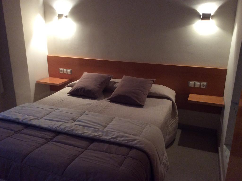 Hotel Viaurelia Montblanc Camera foto