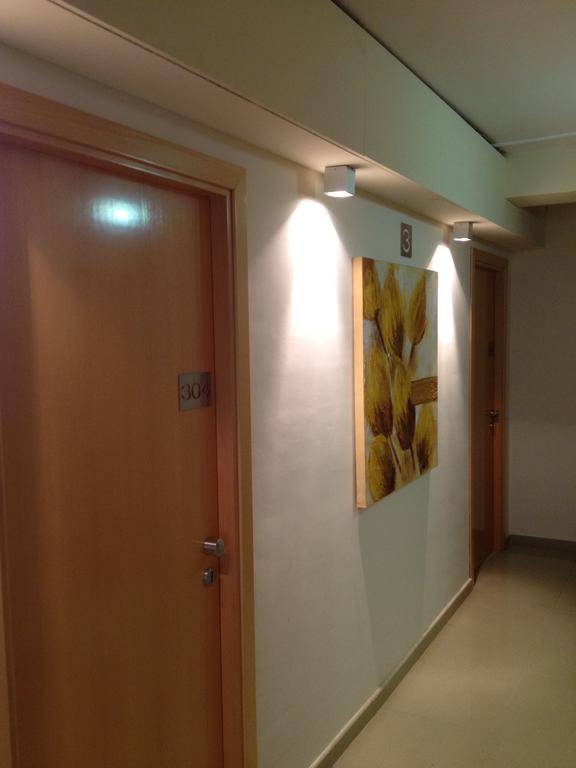 Hotel Viaurelia Montblanc Esterno foto