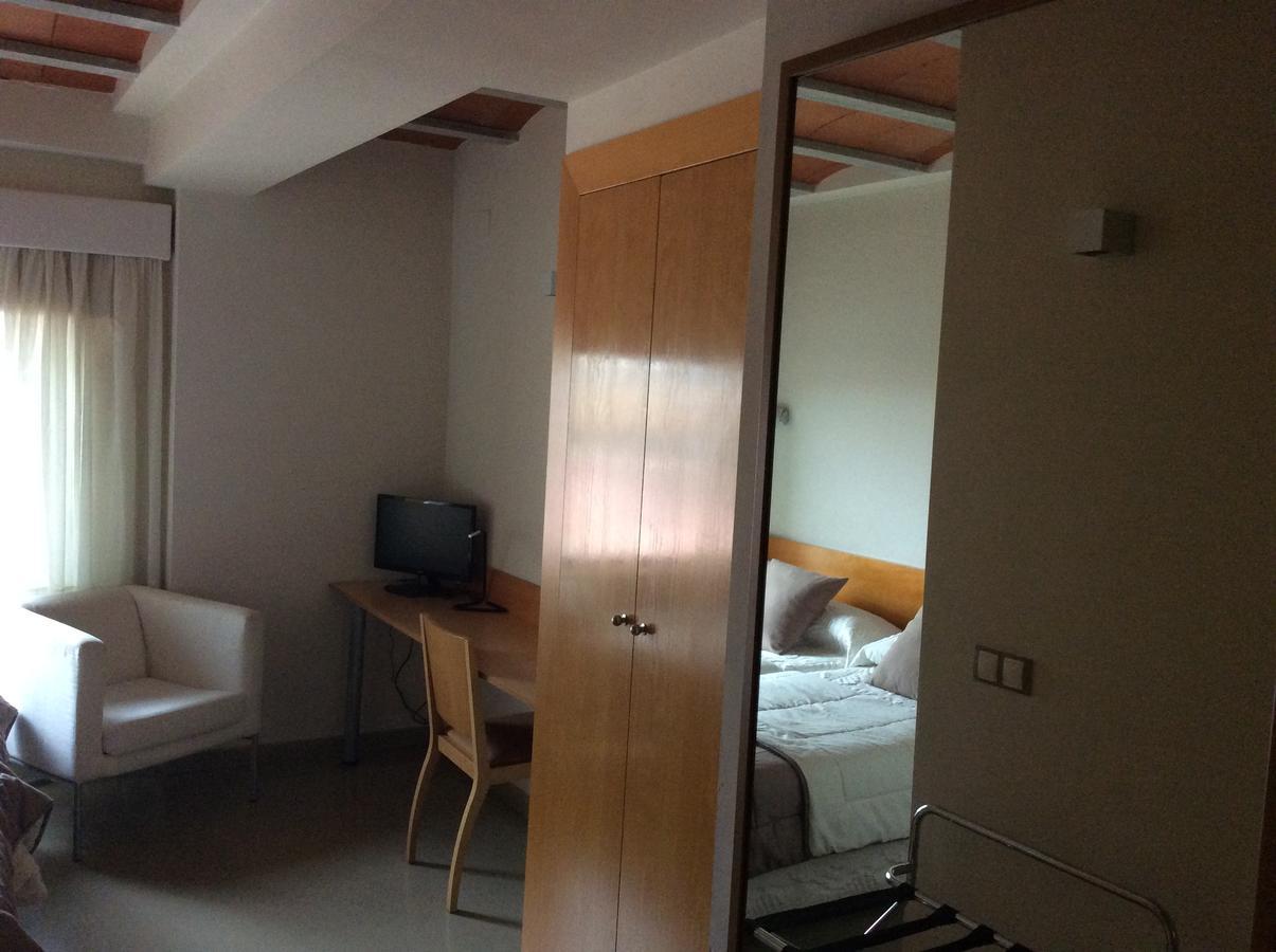 Hotel Viaurelia Montblanc Esterno foto